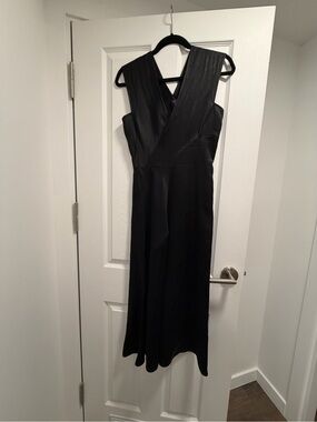 Maria Cornejo Black Sleeveless V-Neck Midi Dress with Crossback Detail